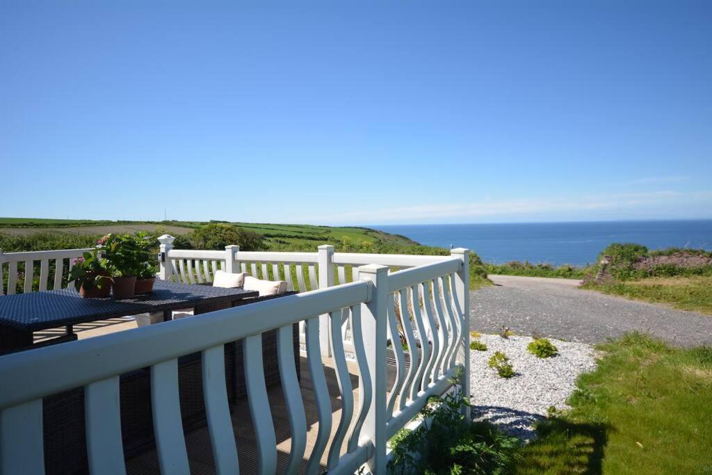 Bay View - Fantastic Views Of Whitsand Bay トアポイント エクステリア 写真